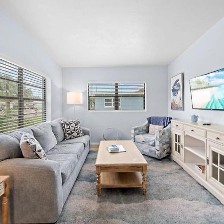 Downtown Cottage - Walk To The Beach & Restaurants Cocoa Beach Extérieur photo