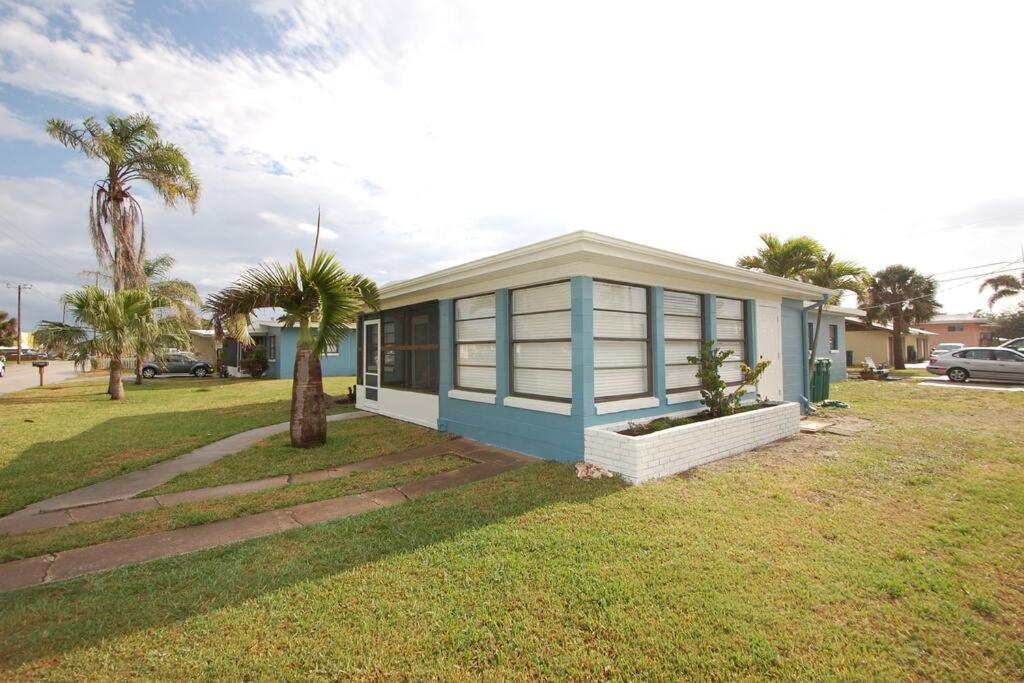 Downtown Cottage - Walk To The Beach & Restaurants Cocoa Beach Extérieur photo