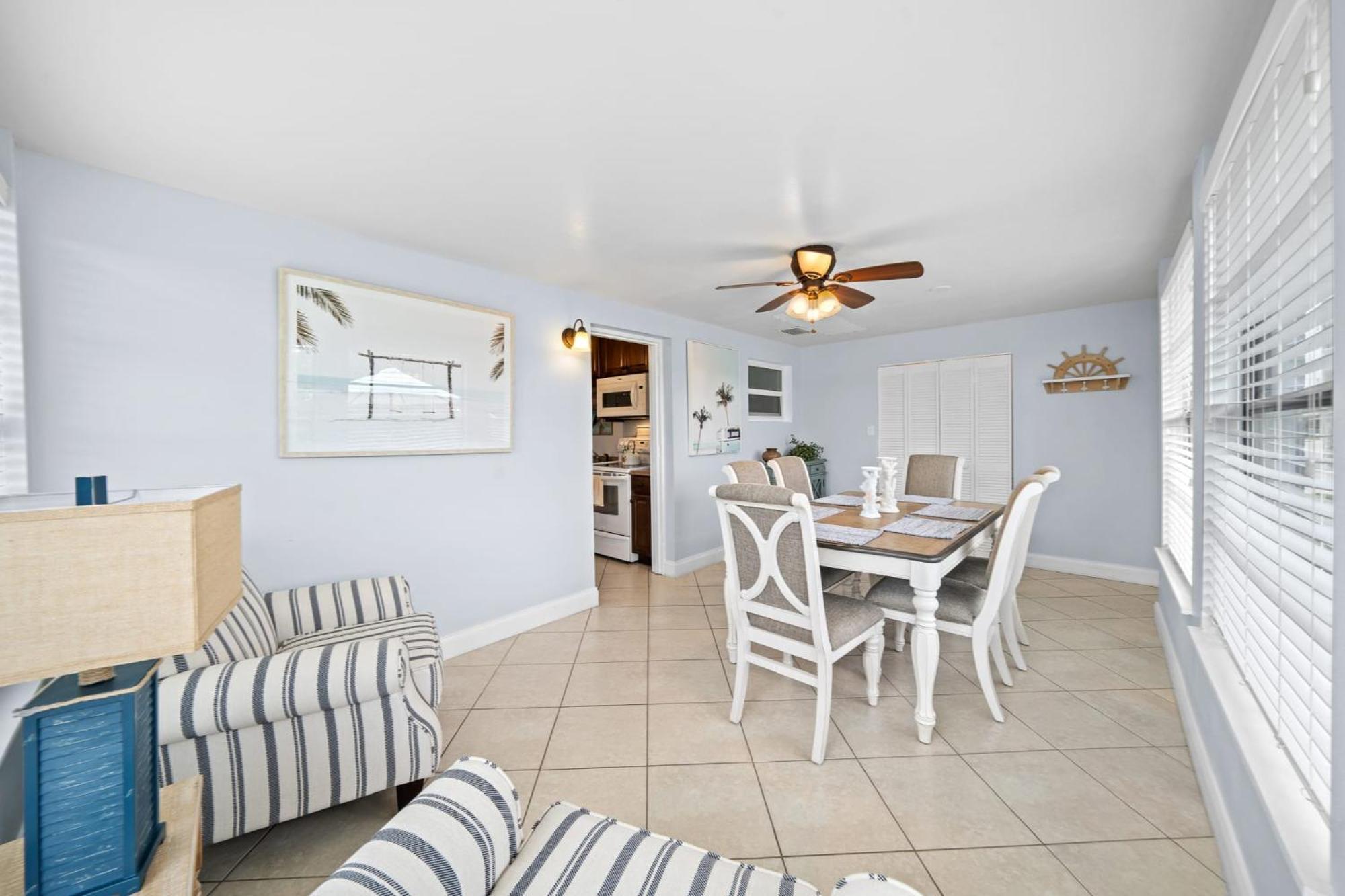 Downtown Cottage - Walk To The Beach & Restaurants Cocoa Beach Extérieur photo