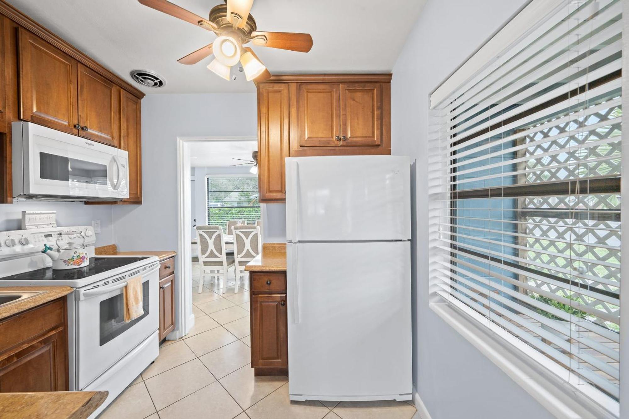 Downtown Cottage - Walk To The Beach & Restaurants Cocoa Beach Extérieur photo