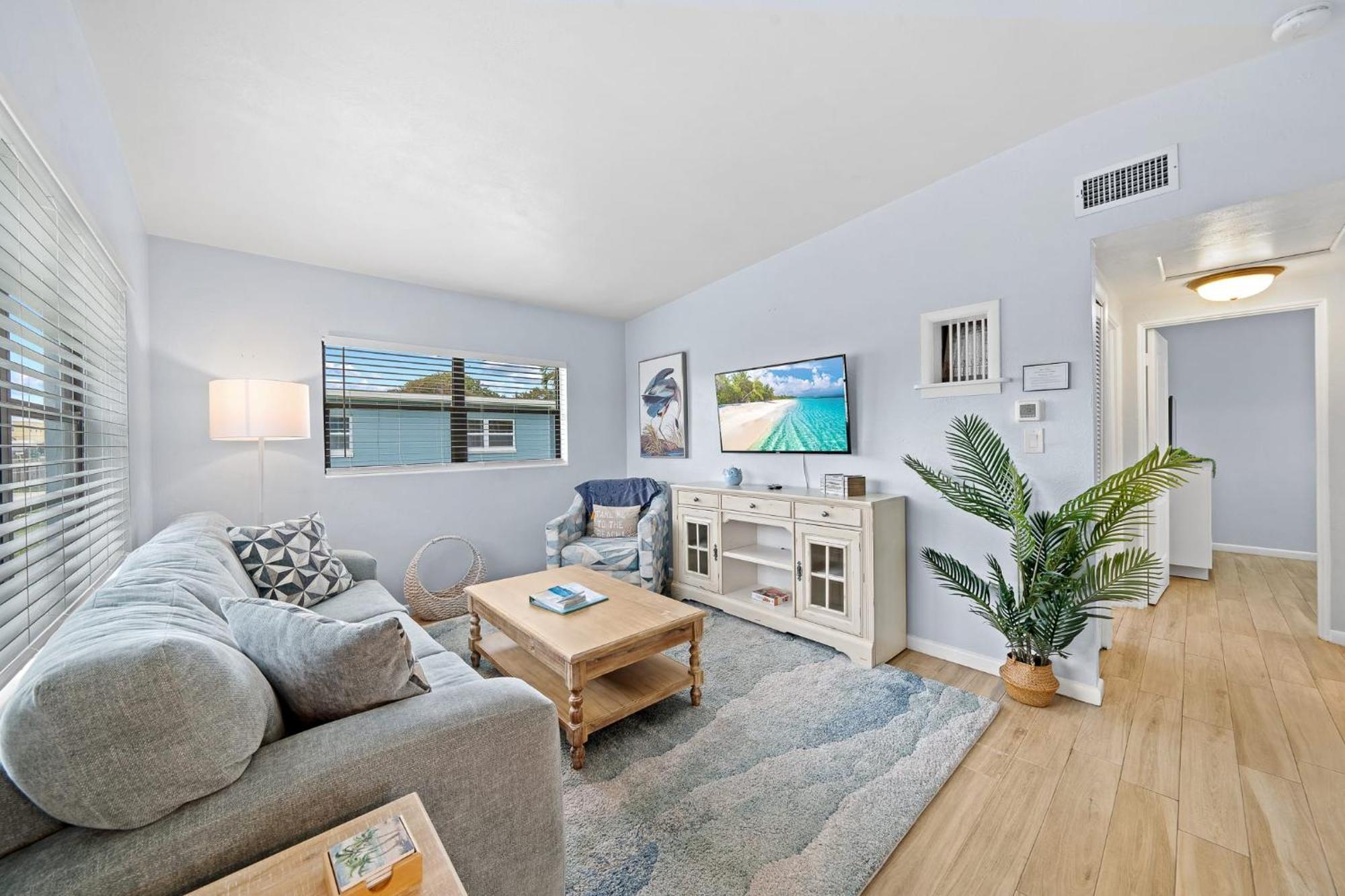 Downtown Cottage - Walk To The Beach & Restaurants Cocoa Beach Extérieur photo
